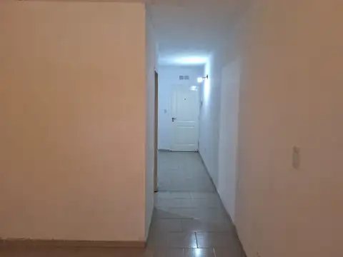 Departamento en Alquiler en Villa Tesei Este, $ 350.000