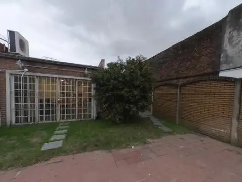 Casa 7 ambientes con 3 baños
