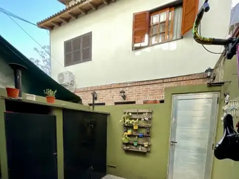 Depto Tipo Casa 4 ambientes con 1 baño