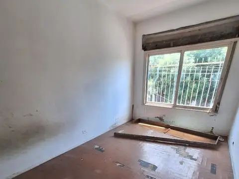Depto Tipo Casa en Venta al Este
