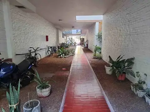 Bartolomé Mitre 700