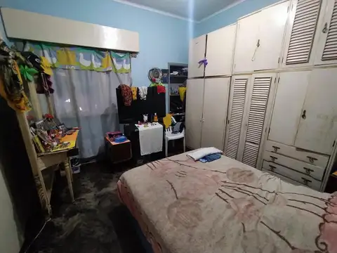 IMPORTANTE PROPIEDAD CON 5 DORMITORIOS - GRAN LOTE 8.66 X 58  -