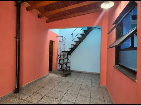 Depto Tipo Casa en Venta de 4 ambientes