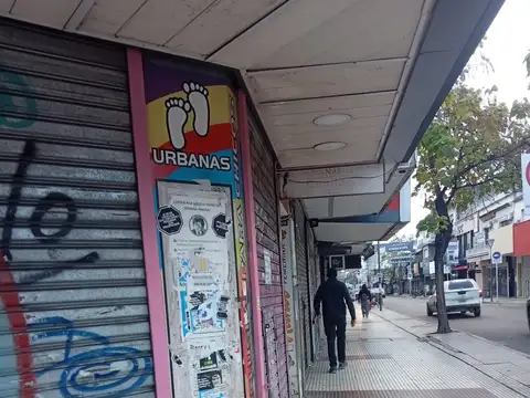 Local en Alquiler Via Pública