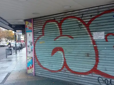 Local en Alquiler en Moron, $ 4.500.000