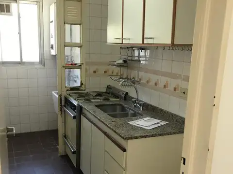 Departamento en Alquiler en Once, $ 800.000