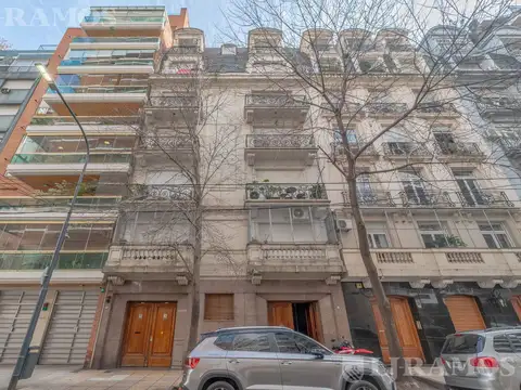 VENTA. SEMIPISO IMPECABLE BARRANCAS DE BELGRANO CON COCHERA E.