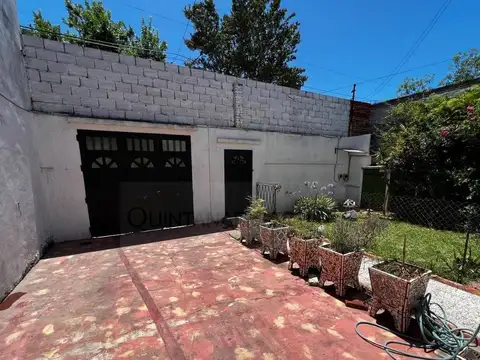 Venta de casa con 3 departamentos en Soldati