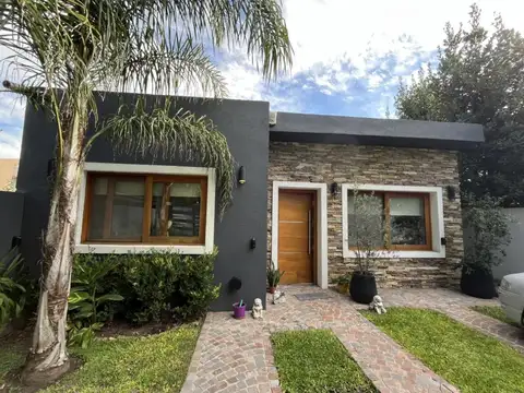 Excelente casa de 3 ambientes súper moderna