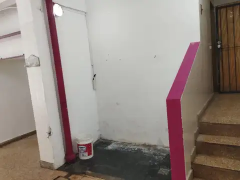 Fragata Sarmiento e/ Neuquén y Méndez de Andes