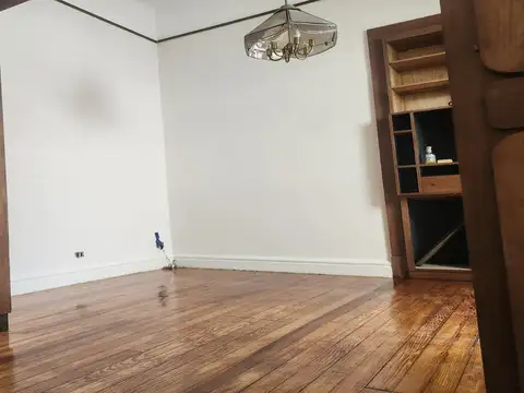 Depto Tipo Casa 2 ambientes con 1 baño