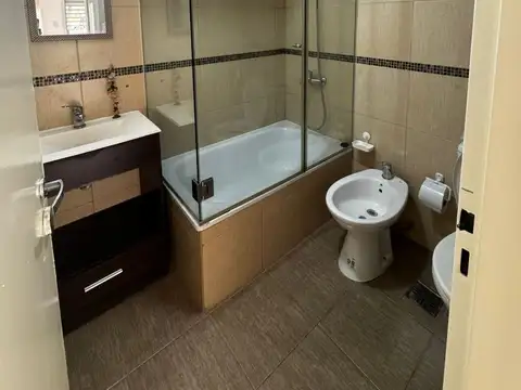 ALQUILER Departamento 2 ambientes Moron centro