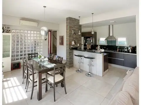 Casa en Venta en Roldan, USD 255.000