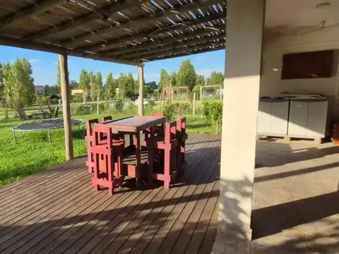 Casa en Venta en Pilar del Este - Santa Guadalupe, USD 298.000