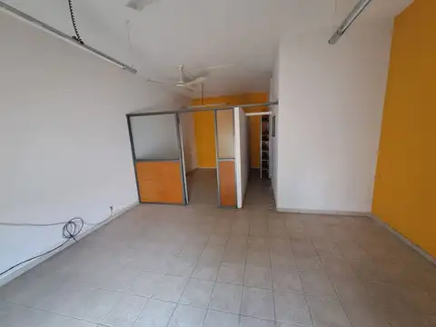 Local en Alquiler en Villa Constitución, $ 350.000