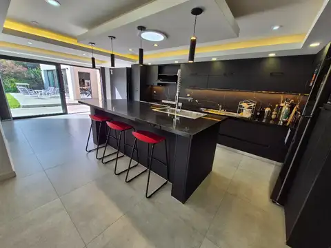 Casa en Venta de 5 dormitorios