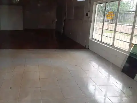 Local en Alquiler en Posadas, $ 750.000