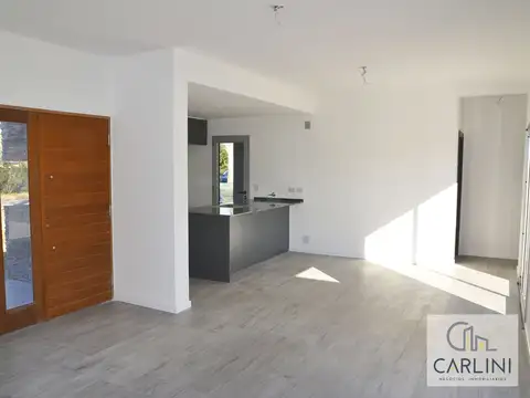 Casa 3 ambientes con 1 baño