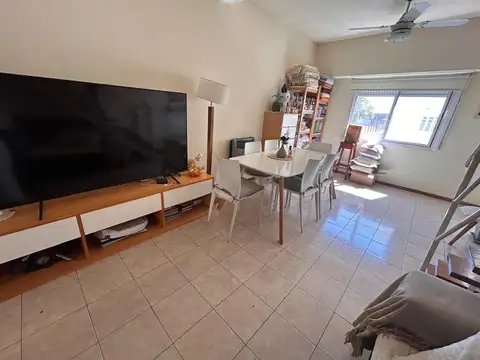 Depto Tipo Casa en Venta con 1 cocheras