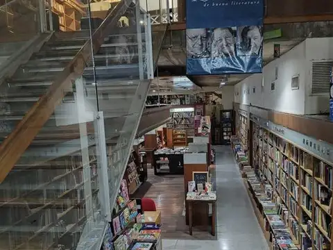 Local en Venta 50 años