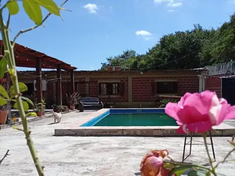 Casa en Venta con 2 cocheras