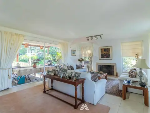 Camino de Los Horneros 200