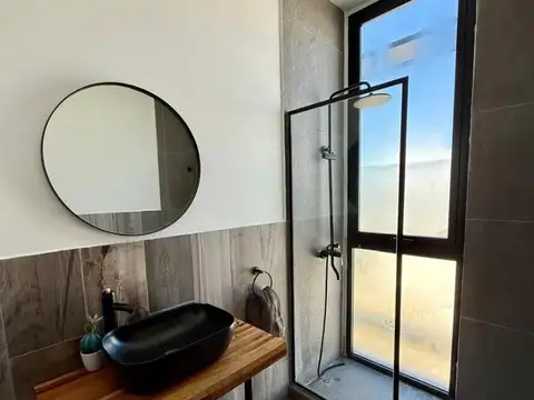 Casa en Venta con 5 cocheras