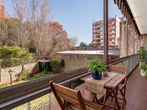 Departamento, 3 ambientes, balcón corrido,  Muy luminoso