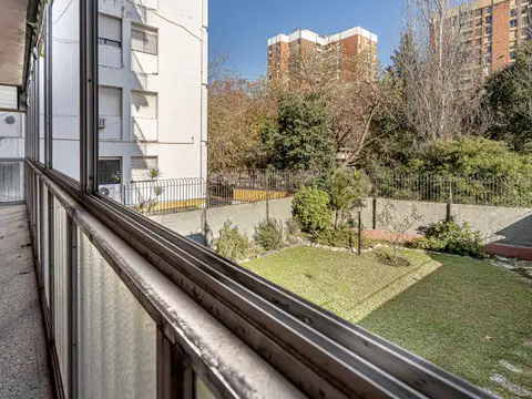 Departamento, 3 ambientes, balcón corrido,  Muy luminoso