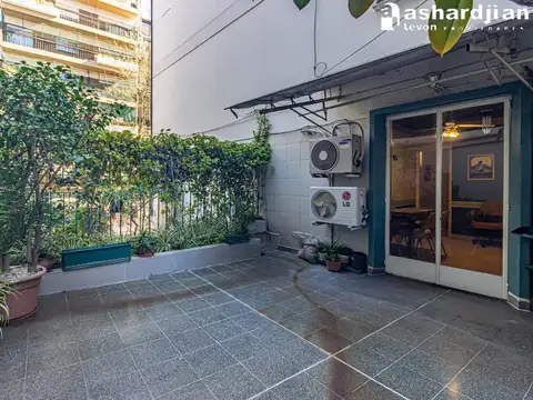 EXCELENTE PROPIEDAD EN EL BARRIO DE PALERMO DE 3 DORMITORIOS C/DEPENDENCIA, COCHERA FIJA Y BAULERA.