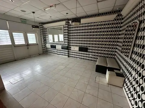 Tel Aviv 3700