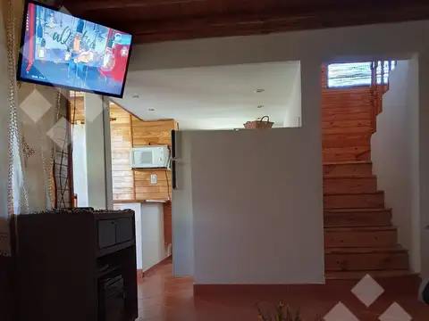 Casa 5 ambientes con 2 baños