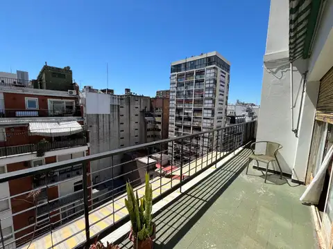 Venta. 5 Ambientes. Balcón terraza. Talcahuano y Paraguay.
