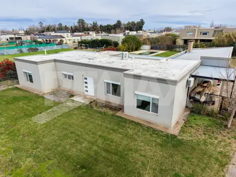 VENTA CASA BARRIO PRIVADO LA FALDA