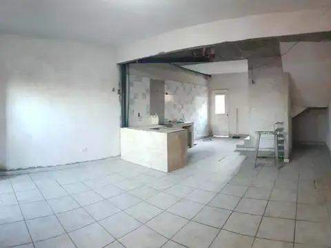 CASA 3 AMB VENTA CUARTEL V MORENO PERMUTA