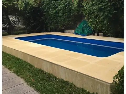 Casa en Venta con 4 cocheras