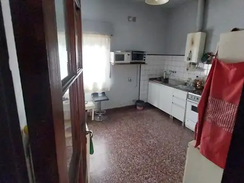 EXCELENTE CASA MULTIFAMILIAR OPORTUNIDAD  