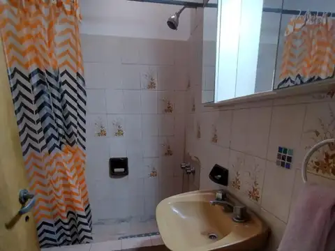 Depto Tipo Casa 6 ambientes con 3 baños