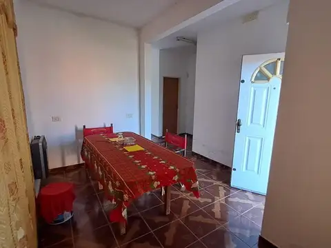 Casa 3 ambientes con 1 baño