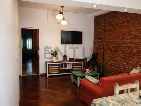 VENTA -PH 4 AMBIENTES CON COCHERA TECHADA JARDIN PATIO Y PARRILA - VILLA SARMIENTO