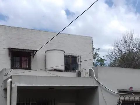Depto Tipo Casa 4 ambientes con 1 baño