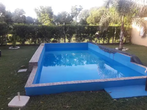 Casa en Alquiler con 1 cochera