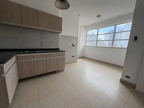 Laprida  al 700
