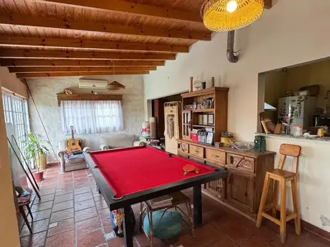 Casa 5 ambientes con 3 baños