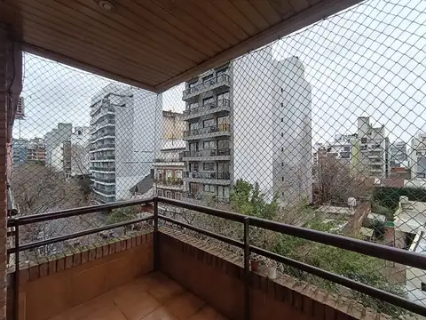 Jufré 100, Piso 4