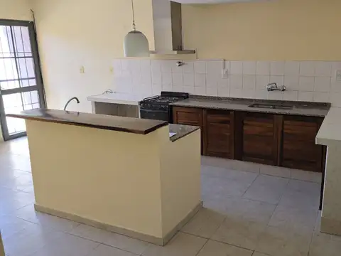 Casa en Alquiler de 3 dormitorios