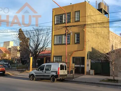 Galpon en Venta 10  mts Frente