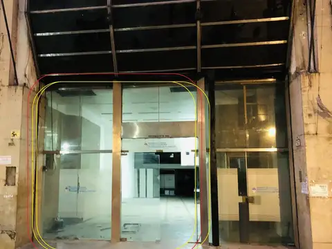 821 m2 LOCAL COMERCIAL- RECONQUISTA 557