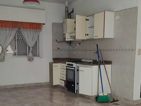 Larraya 2400, Piso 1