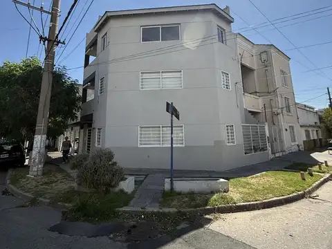 Departamento con cochera en venta